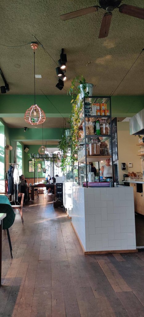 Photo inside the CoffeeLab Nijmegen. Cosy bar.